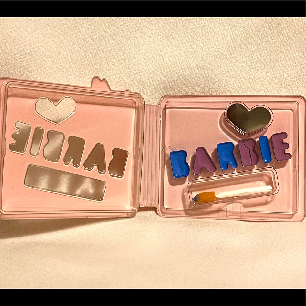 Barbie Pretty Surprise Cosmetics Vintage 1991 Eye Shadow Kit. Rare - Picture 6 of 8